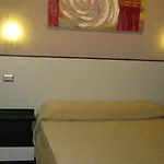 Hotel Faenza Milán